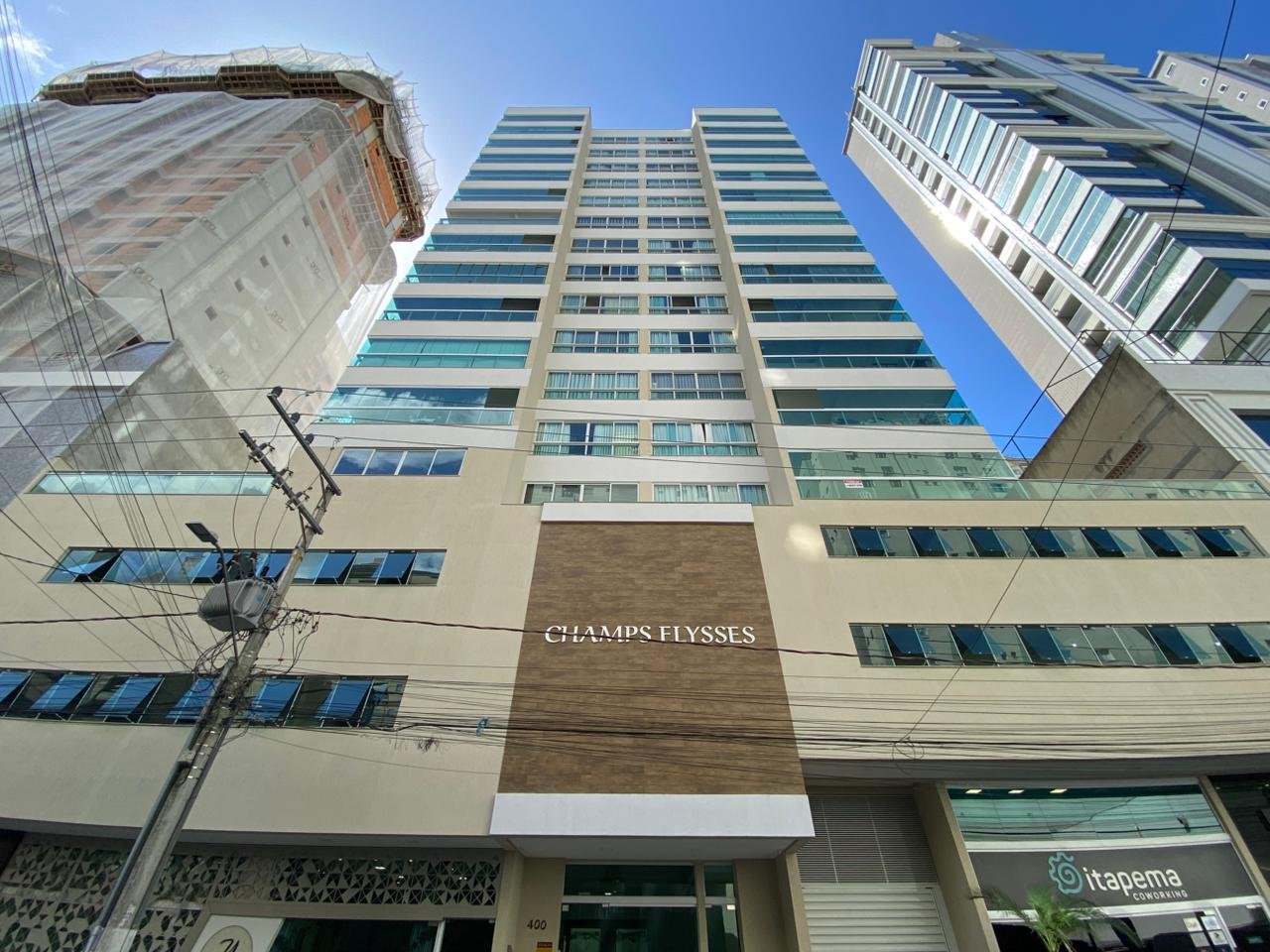 Apartamento 3 suítes no Champs Elysses — Meia Praia, Itapema SC
