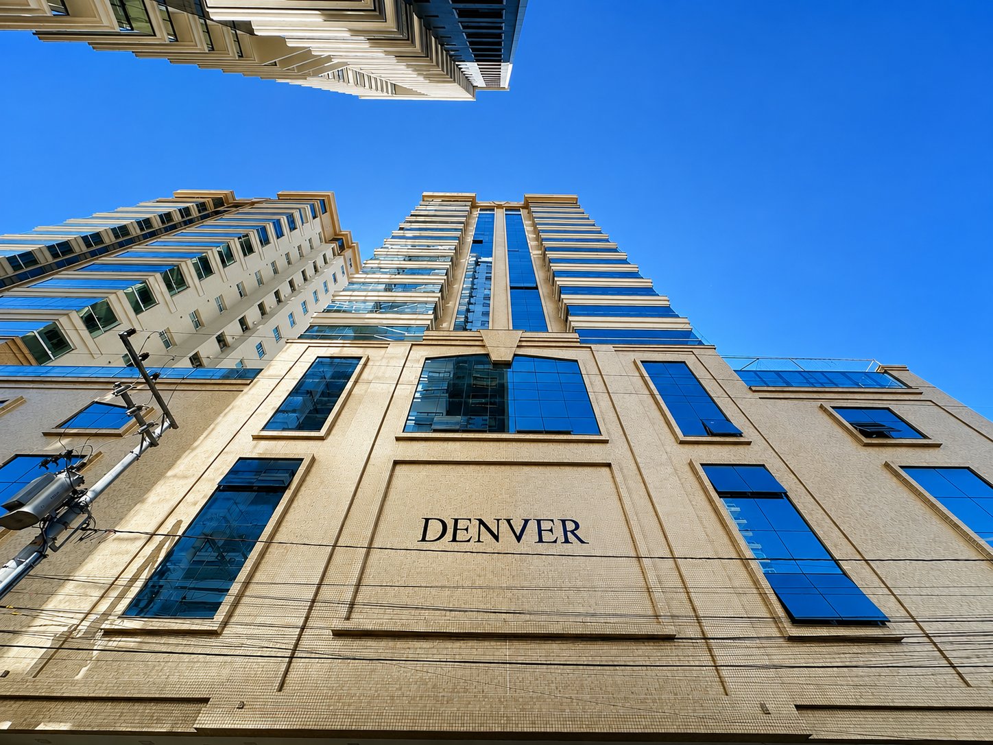 Apartamento 3 suítes no Denver — Meia Praia, Itapema SC