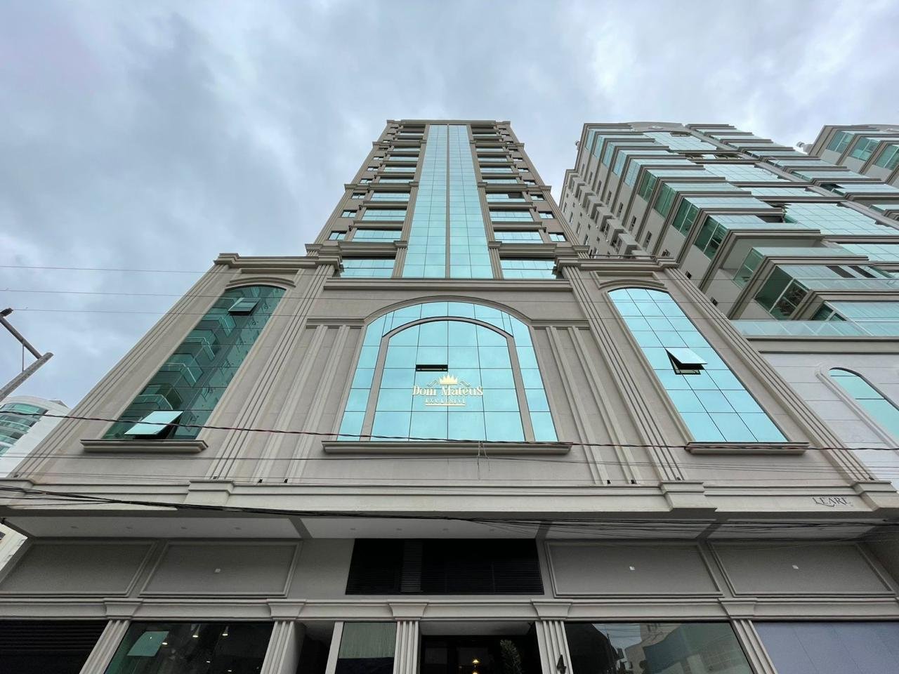 Apartamento 3 suítes no Dom Mateus Exclusive — Meia Praia, Itapema SC