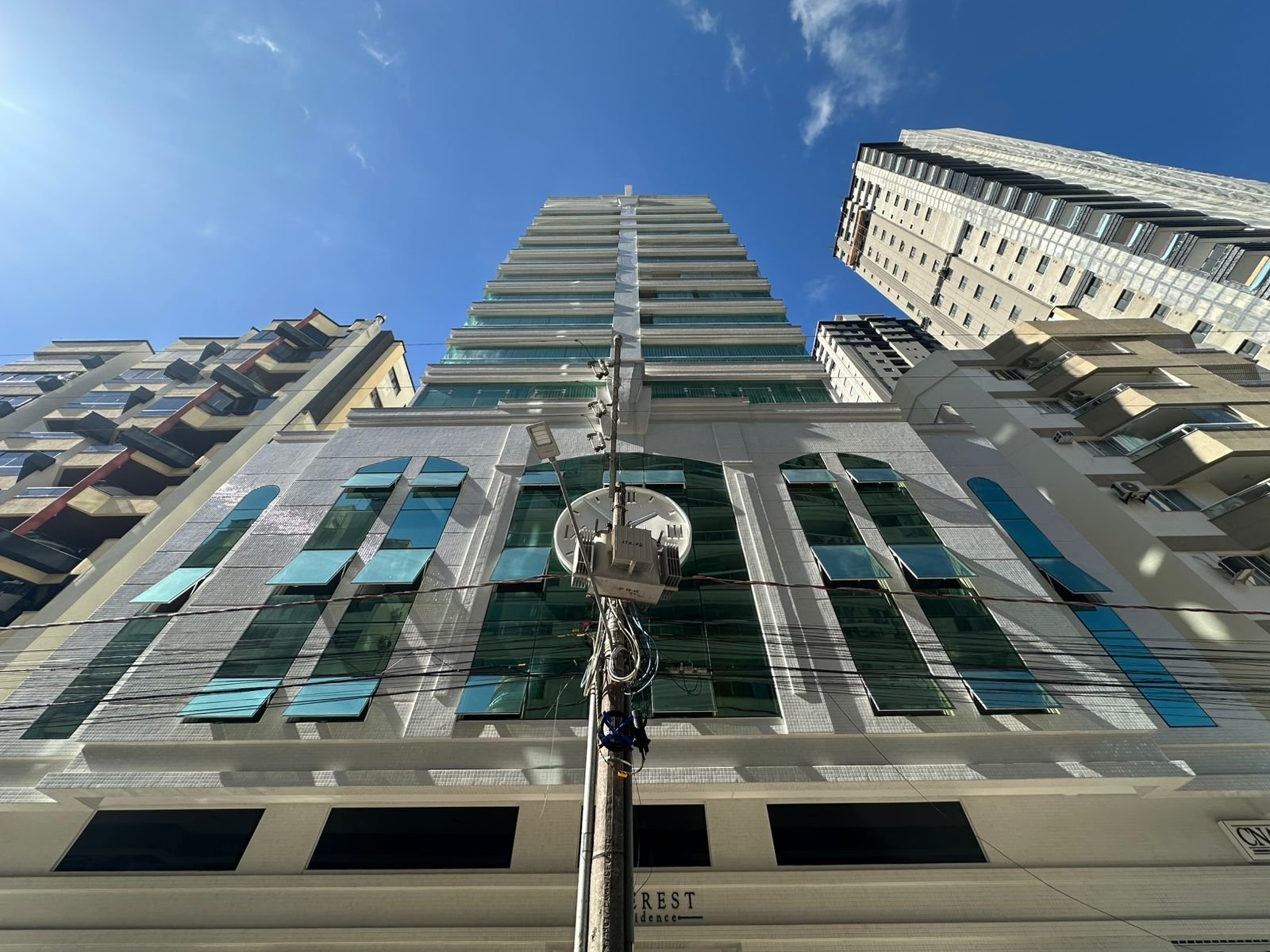Apartamento 3 suítes no Everest — Meia Praia, Itapema SC
