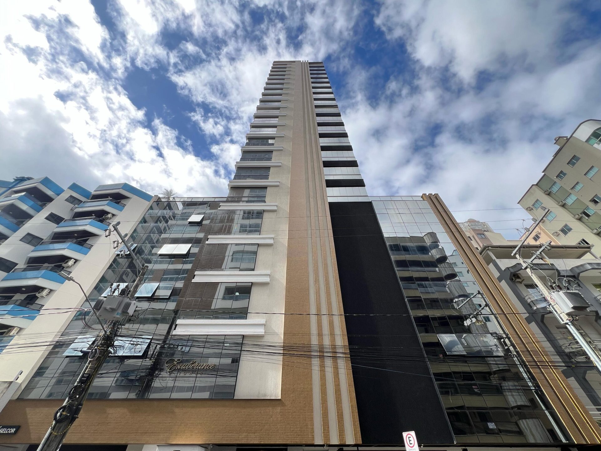 Apartamento 3 suítes no Exuberance — Meia Praia, Itapema SC
