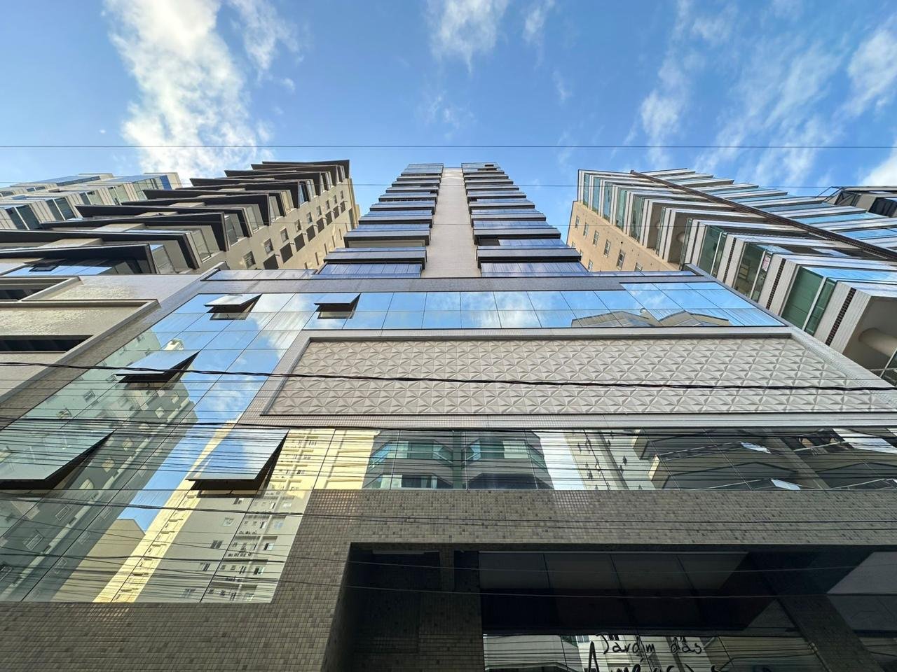 Apartamento 3 suítes no Jardim das Americas — Meia Praia, Itapema SC