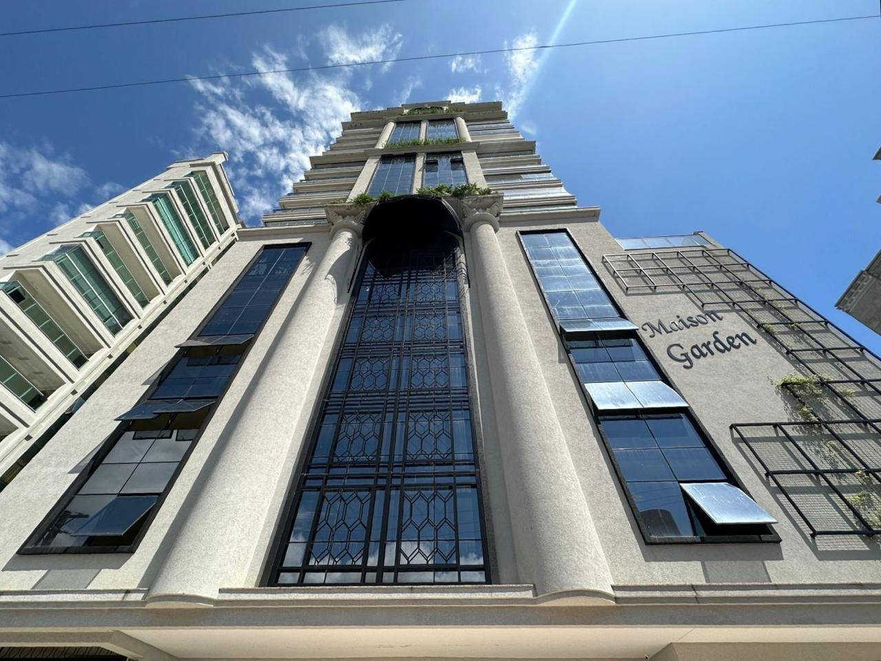 Apartamento 3 suítes no Maison Garden — Meia Praia, Itapema SC