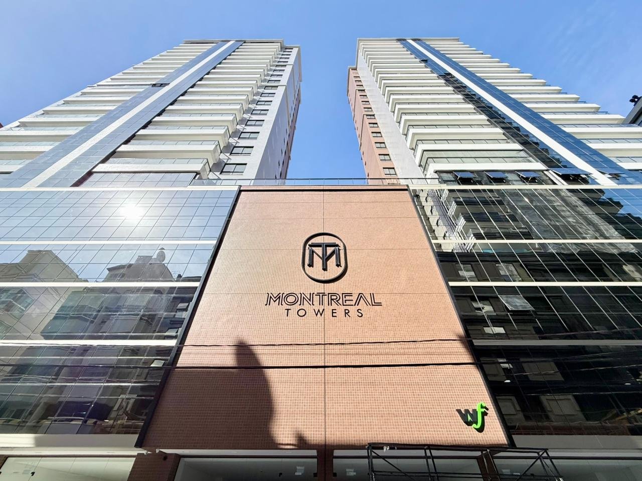 Apartamento 3 suítes no Montreal Towers — Meia Praia, Itapema SC