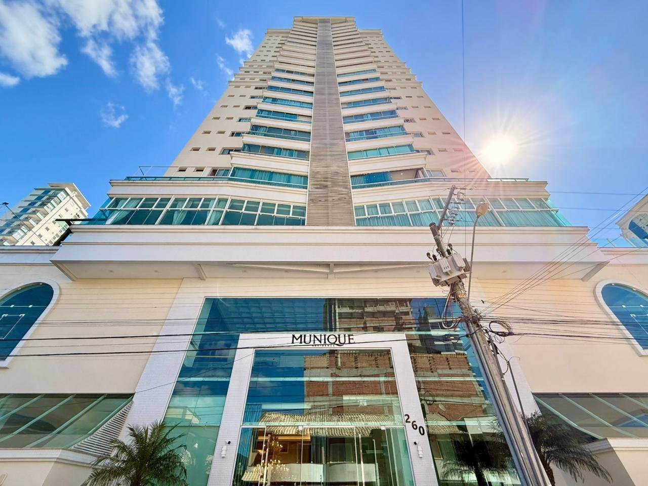 Apartamento 3 suítes no Munique — Meia Praia, Itapema SC
