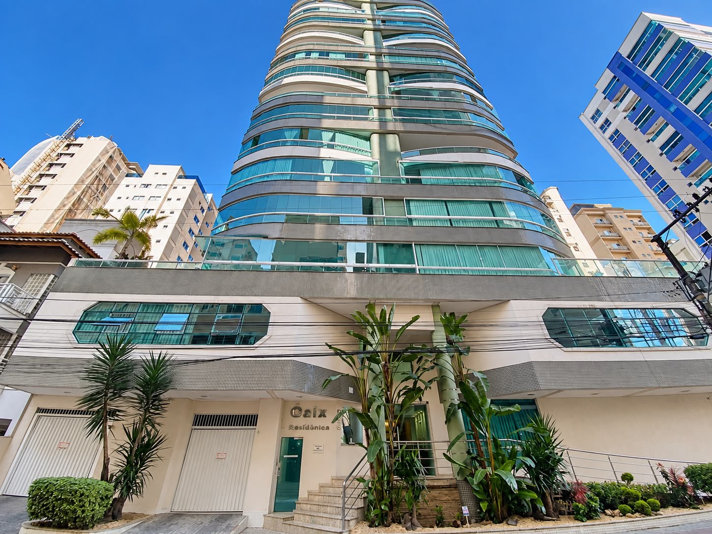 Apartamento 3 suítes no Onix — Meia Praia, Itapema SC