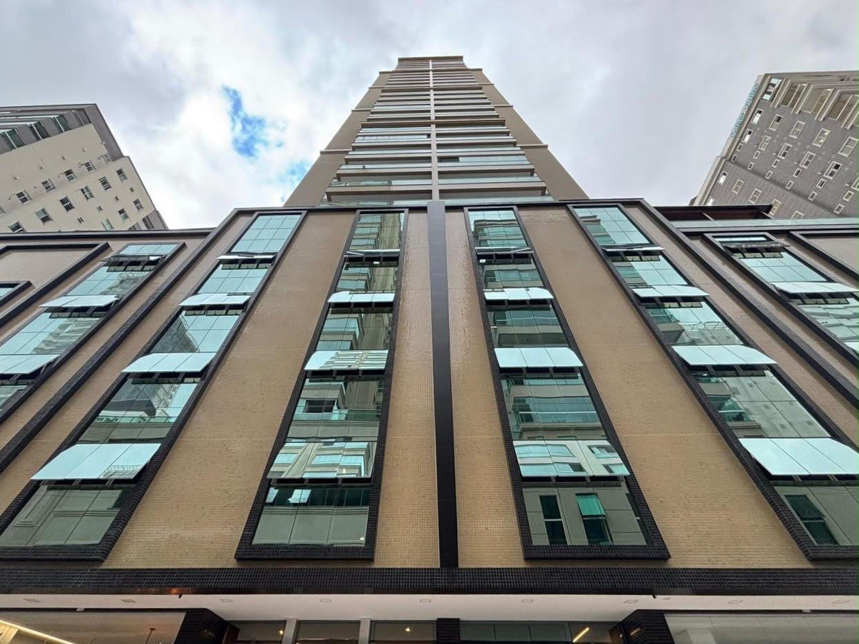 Apartamento 3 suítes no Sangiovese — Meia Praia, Itapema SC