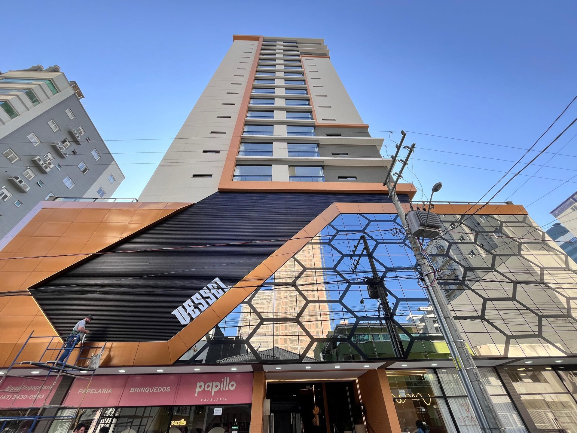 Apartamento 3 suítes no Vessel — Meia Praia, Itapema SC