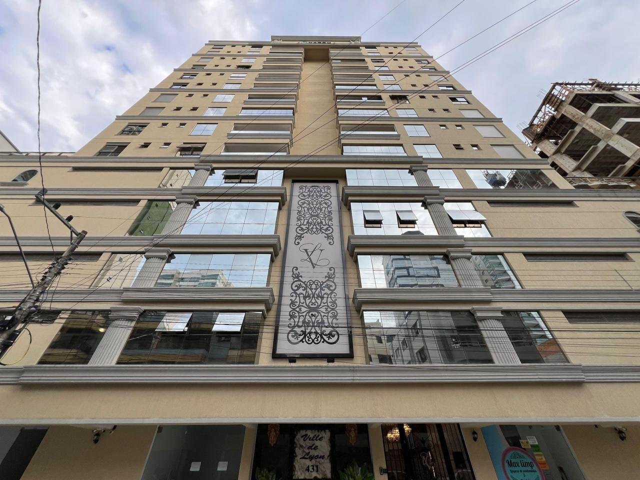 Apartamento 3 suítes no Ville de Lyon — Meia Praia, Itapema SC