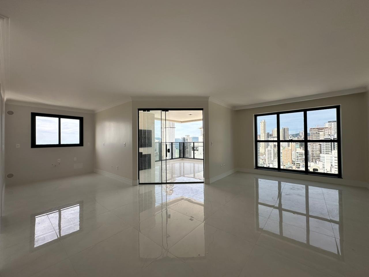 Apartamento 4 suítes no Berilo — foto 2