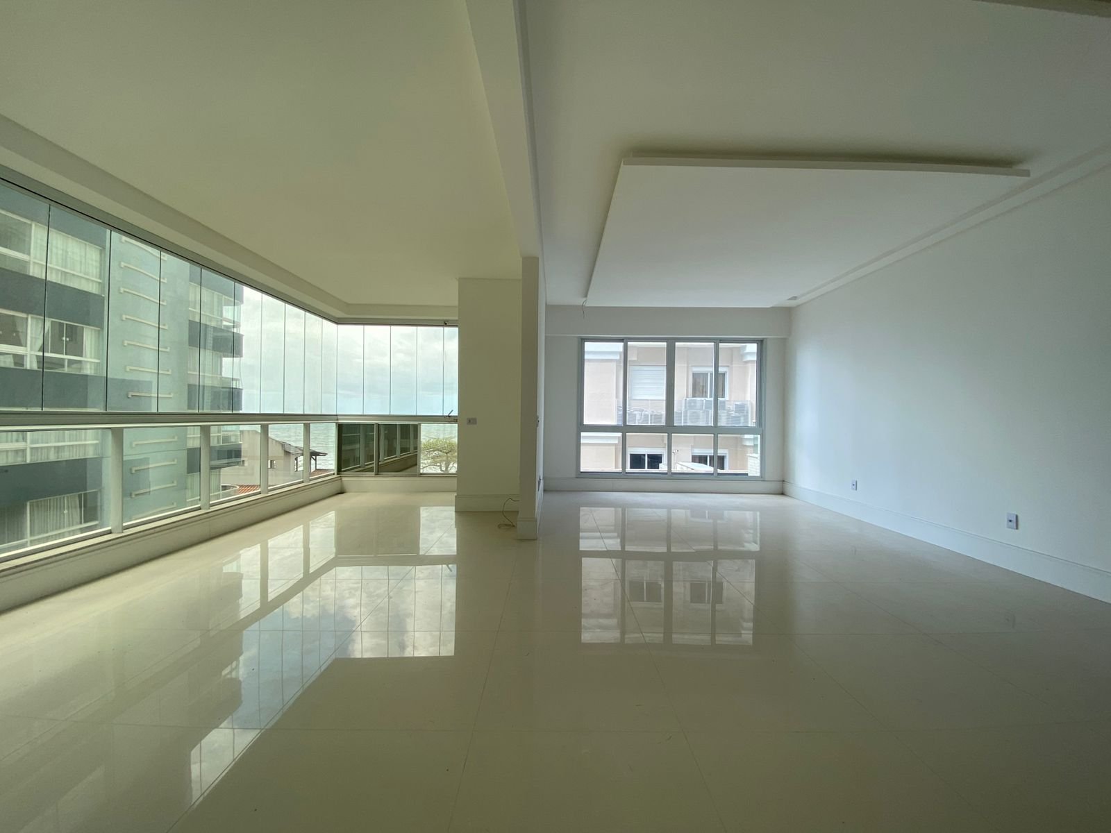 Apartamento 4 suítes no Cambirela — foto 4