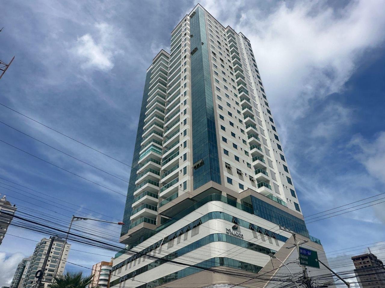 Apartamento 4 suítes no Garden Square — Meia Praia, Itapema SC