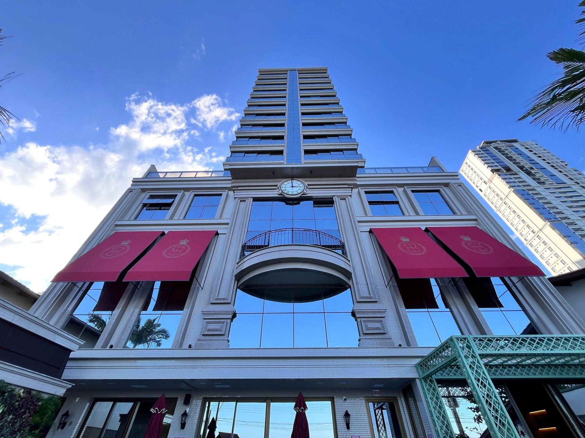 Apartamento 4 suítes no George Vi — Centro, Itapema SC