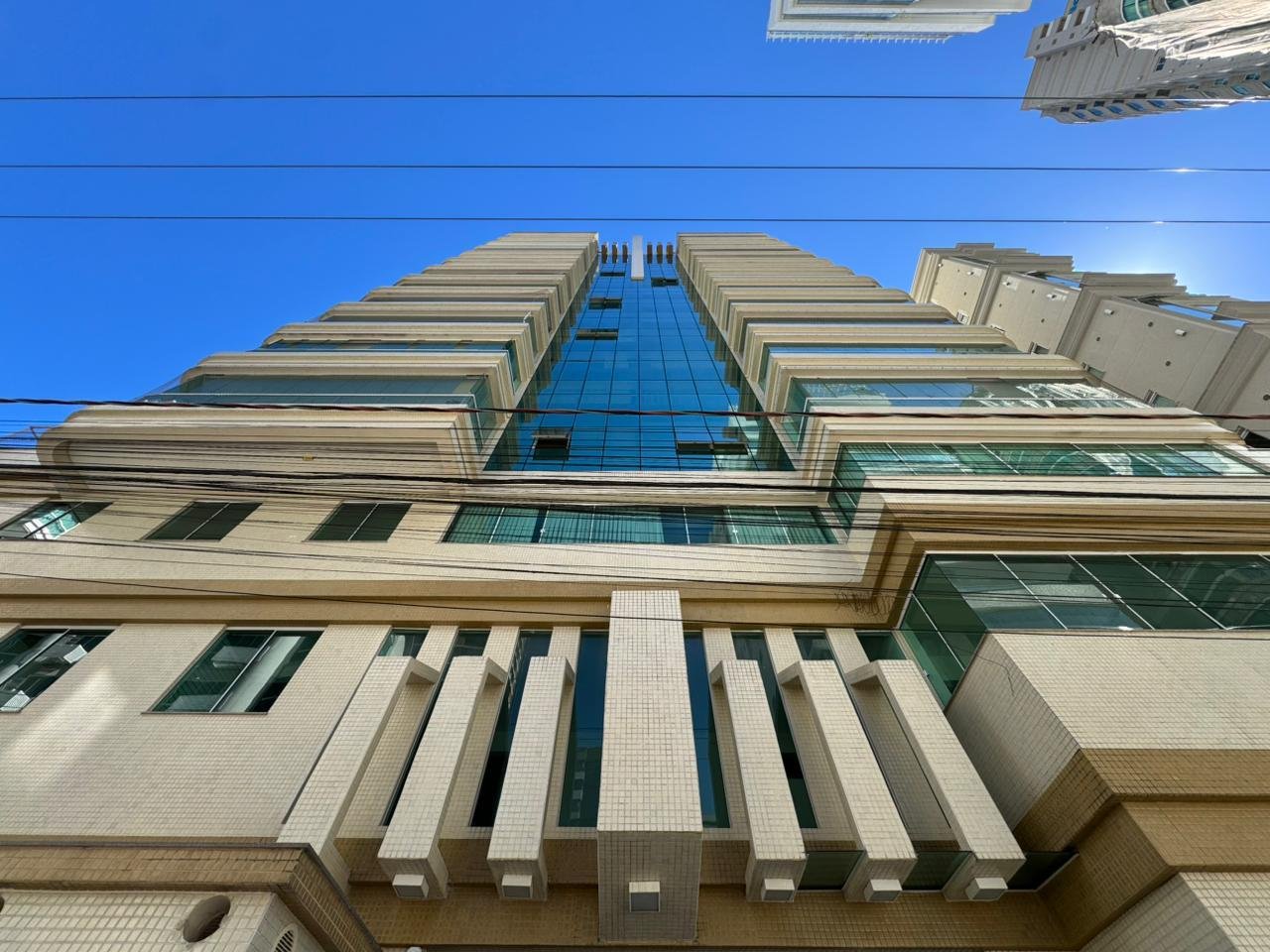 Apartamento 4 suítes no Golden Gate — Meia Praia, Itapema SC