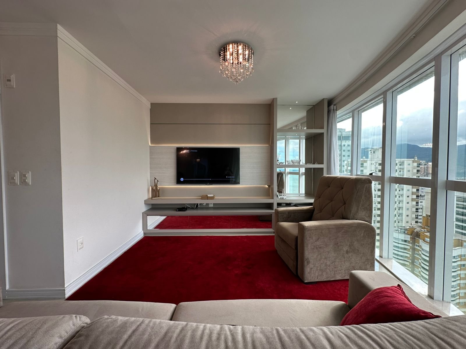 Apartamento 4 suítes no Jardim das Alamandas — foto 2