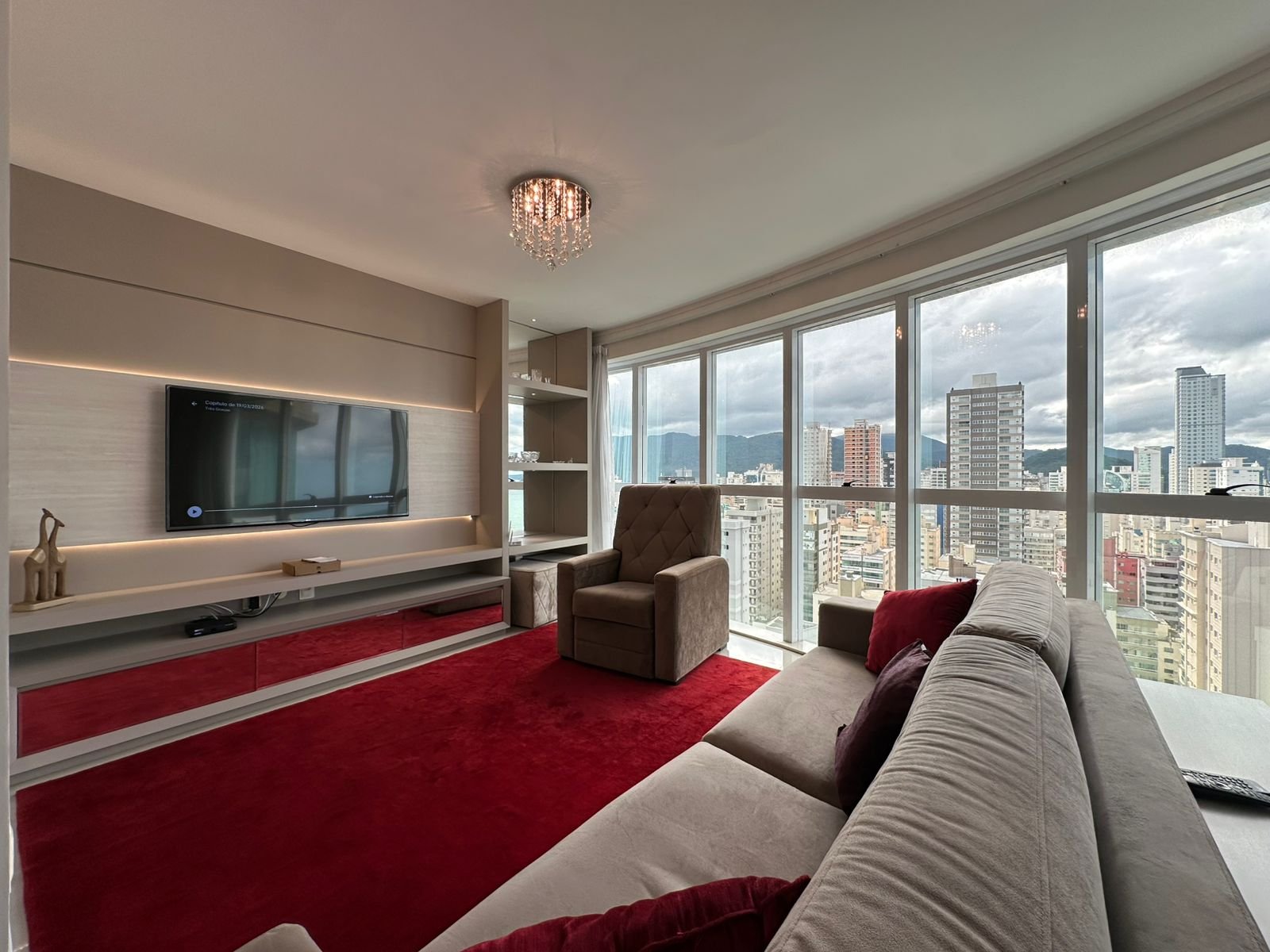 Apartamento 4 suítes no Jardim das Alamandas — foto 3