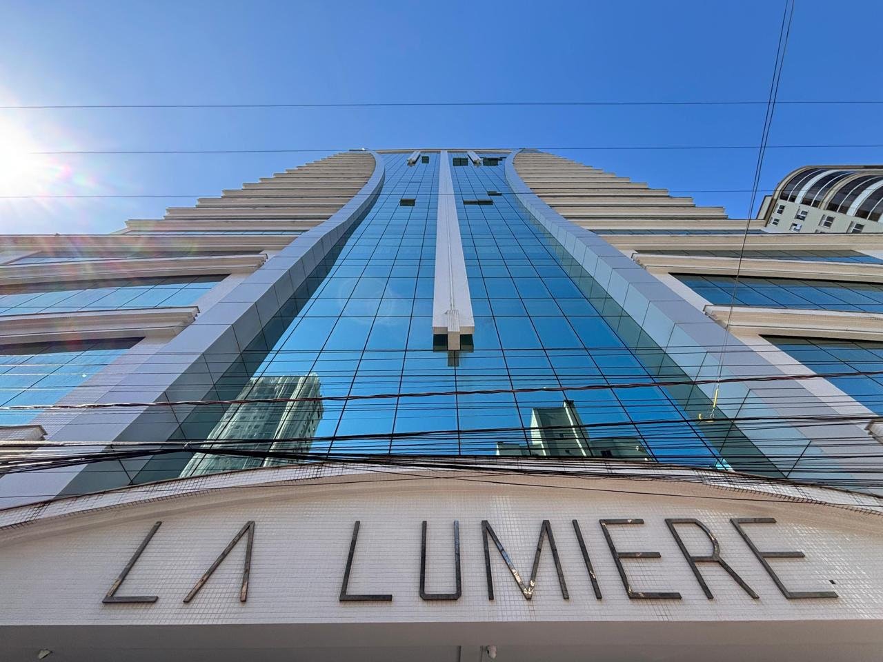Apartamento 4 suítes no La Lumiere — Meia Praia, Itapema SC