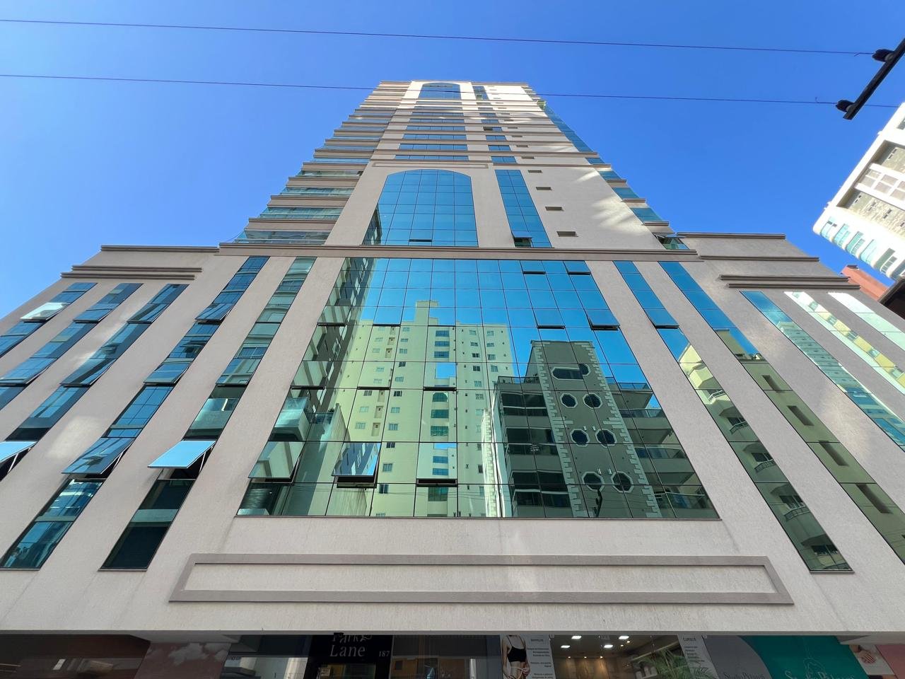 Apartamento 4 suítes no Park Lane — Meia Praia, Itapema SC