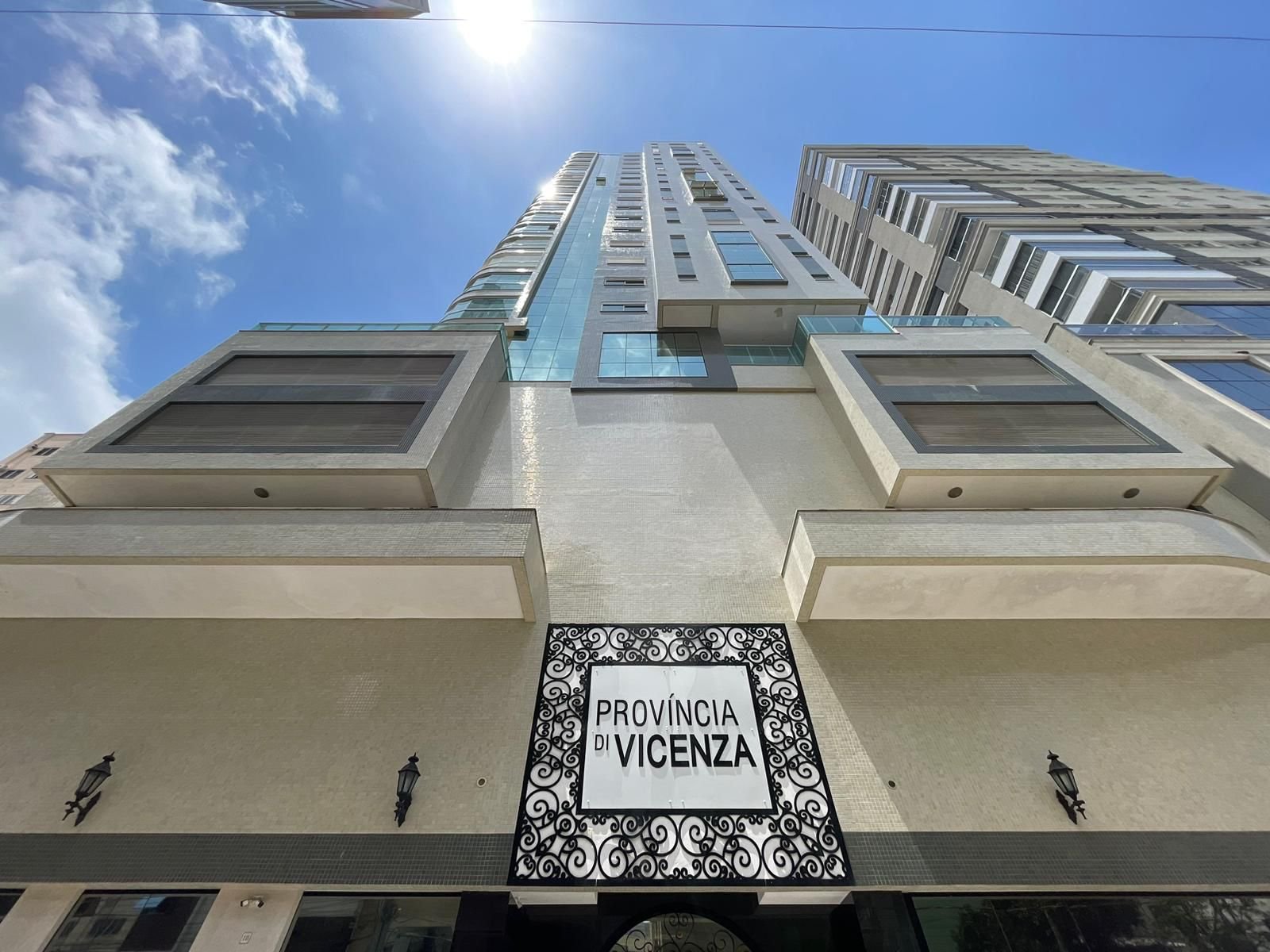 Apartamento 4 suítes no Provincia Di Vicenza — Meia Praia, Itapema SC