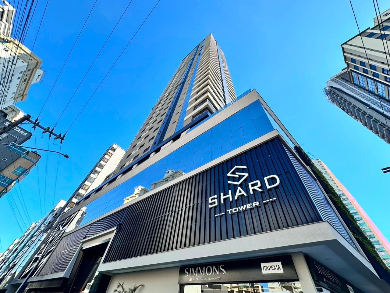 Apartamento 4 suítes no Shard Tower — Meia Praia, Itapema SC