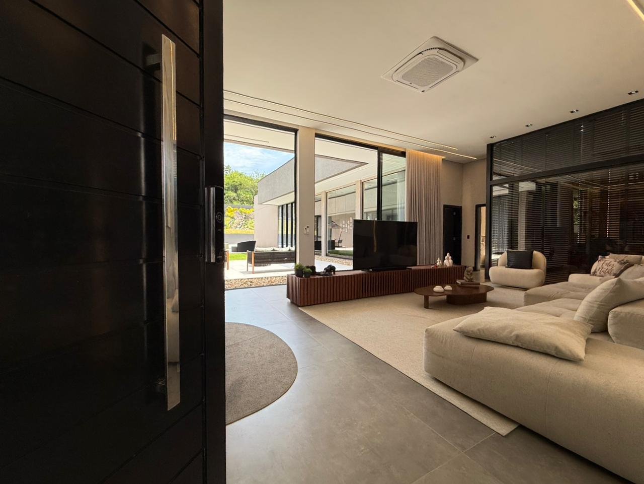 Casa 3 suítes no Outros — foto 3