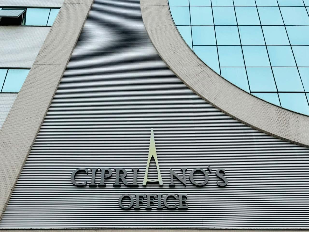 Ponto Comercial — Cipriano’s Office — foto 2