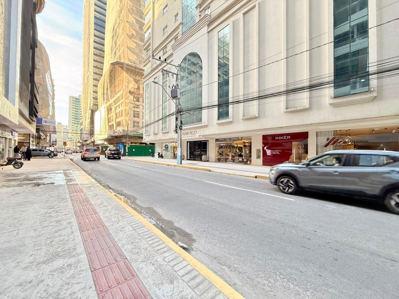Ponto Comercial no Meia Praia — foto 2