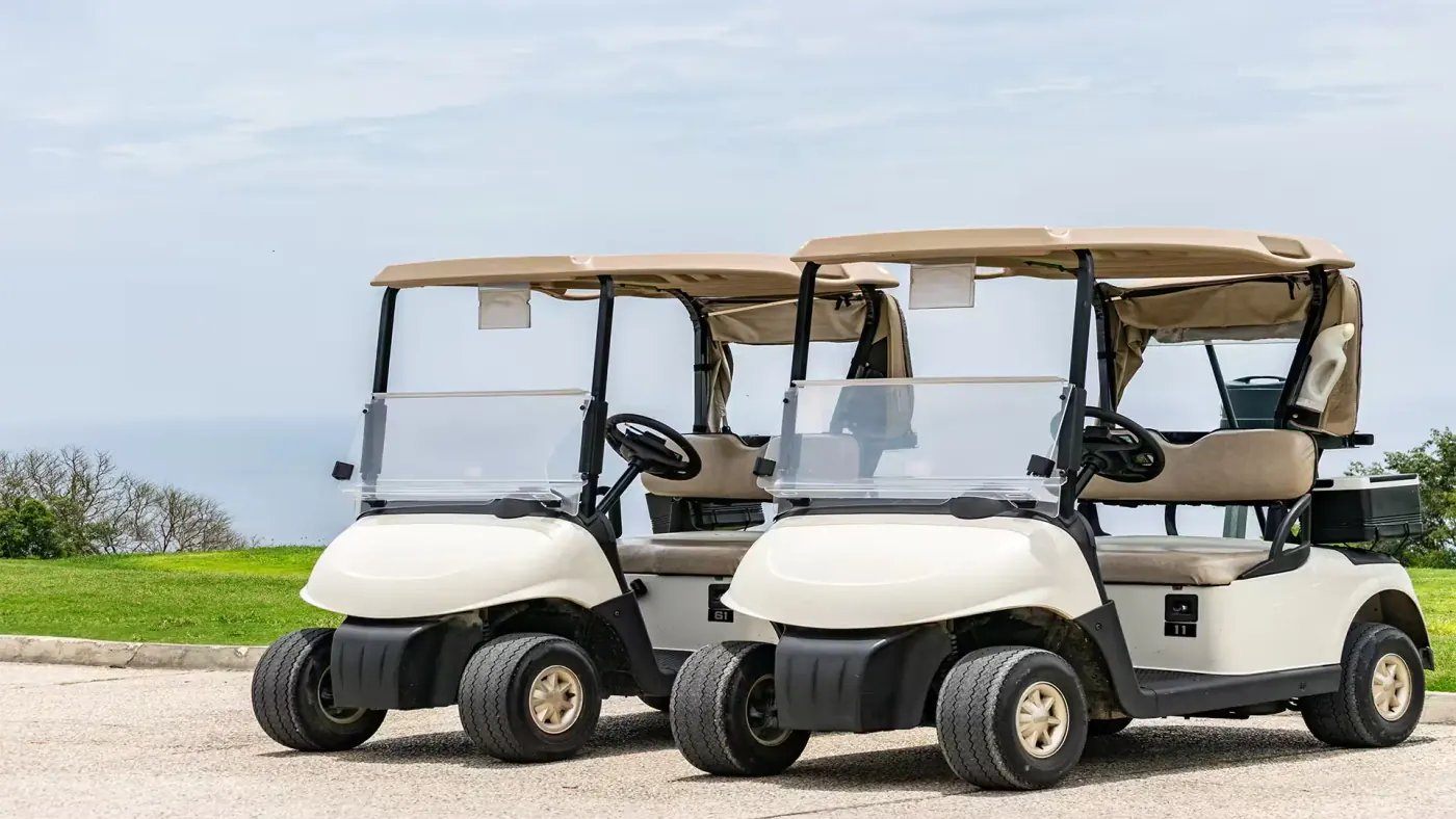 Carrinho de golfe — amenity do Atmosphere Home Spa