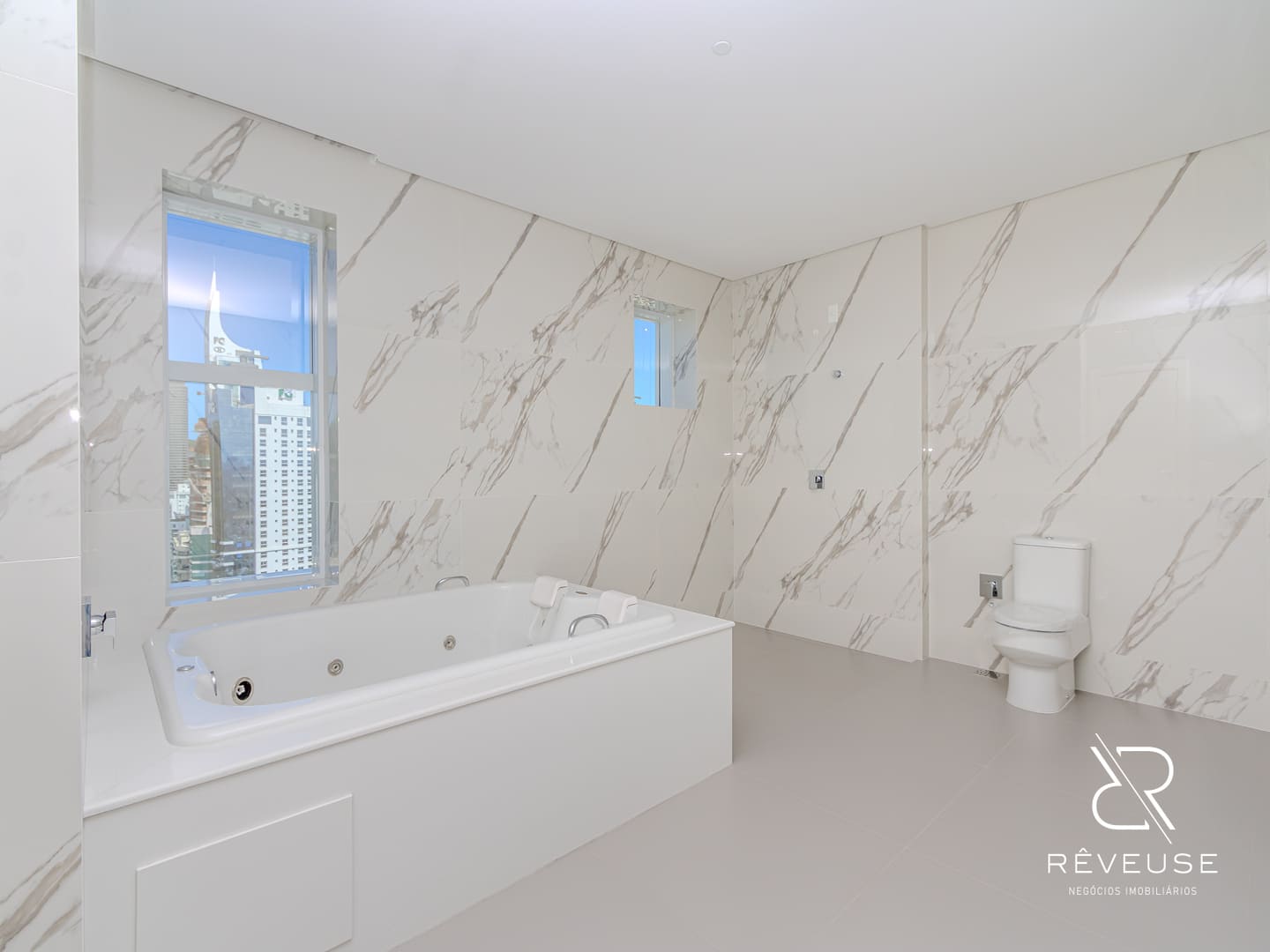 Cobertura no Edifício Aurora Exclusive Home em Balneário Camboriú — foto 10