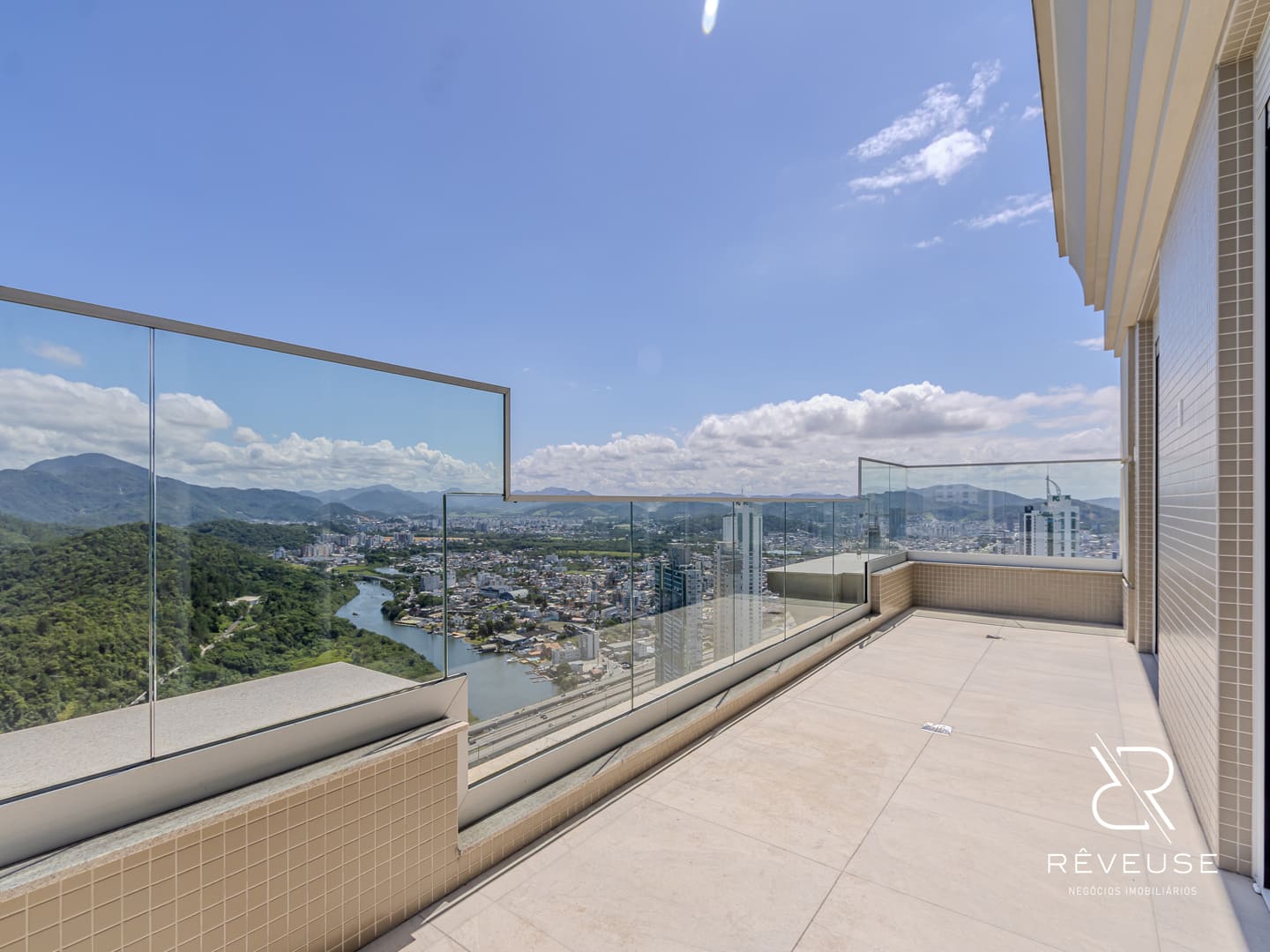 Cobertura no Edifício Aurora Exclusive Home em Balneário Camboriú — foto 16