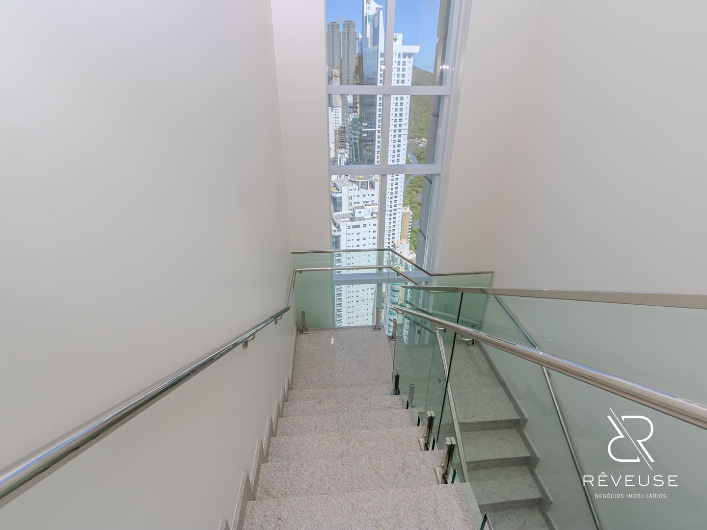 Cobertura no Edifício Aurora Exclusive Home em Balneário Camboriú — foto 33