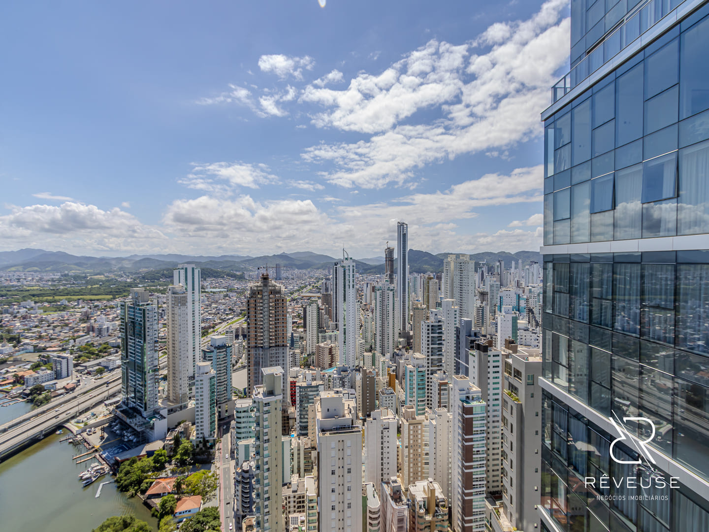 Cobertura no Edifício Aurora Exclusive Home em Balneário Camboriú — foto 8