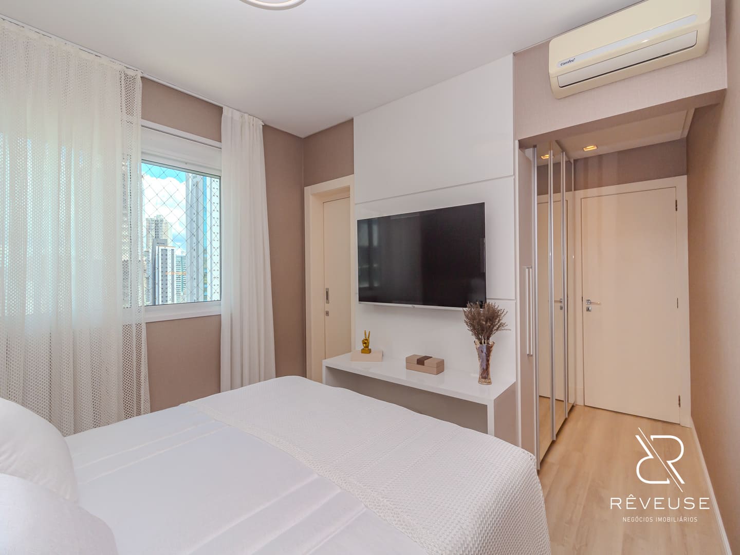Apartamento no Edifício Cartagena Residence em Balneário Camboriú — foto 10