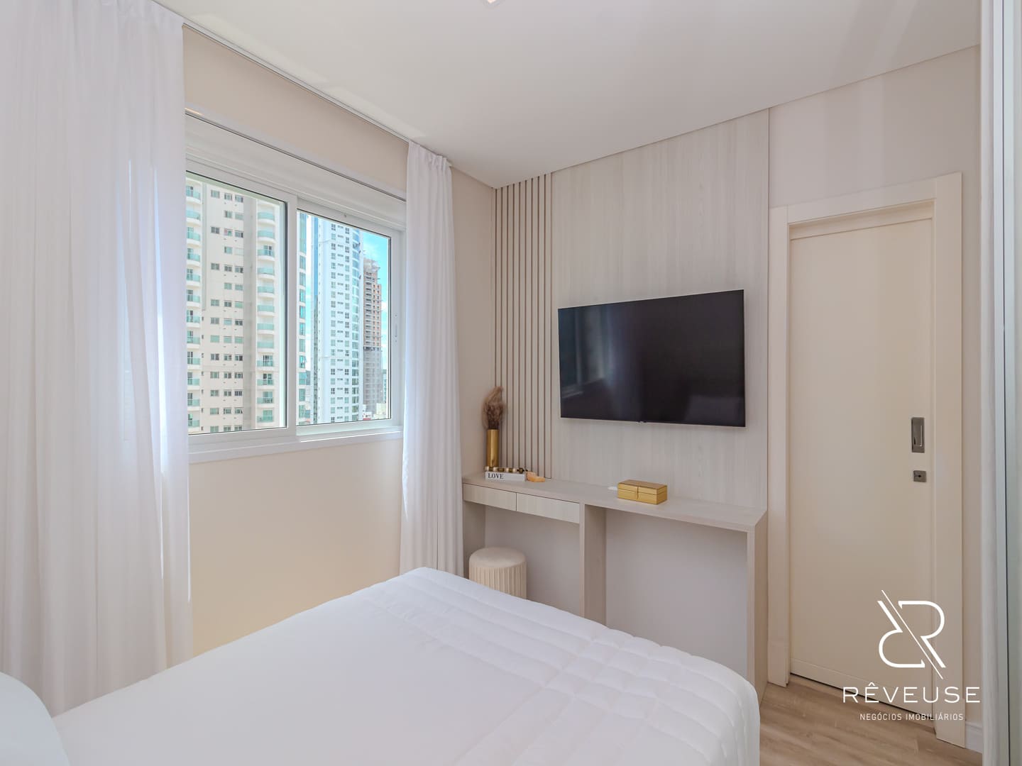 Apartamento no Edifício Cartagena Residence em Balneário Camboriú — foto 15