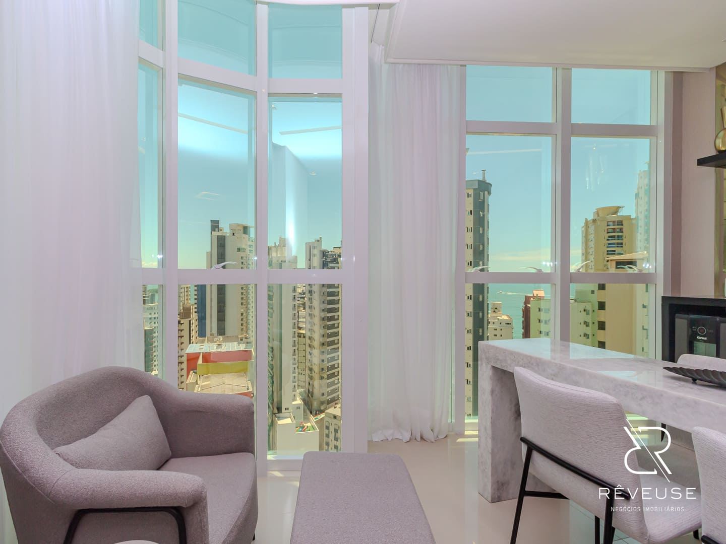 Apartamento no Edifício Cartagena Residence em Balneário Camboriú — foto 4