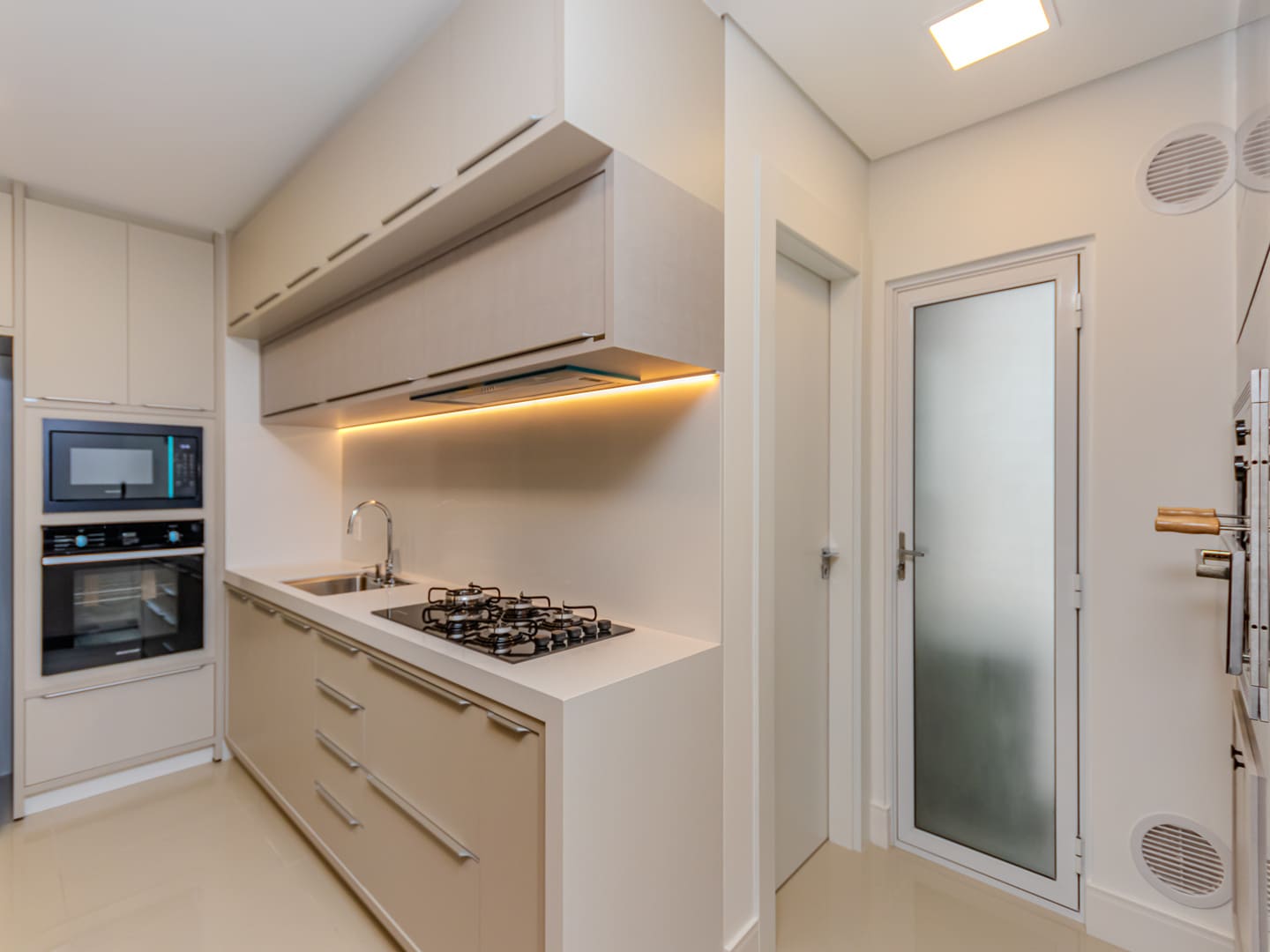 Apartamento no Edifício Edgar Wegner em Balneário Camboriú — foto 5