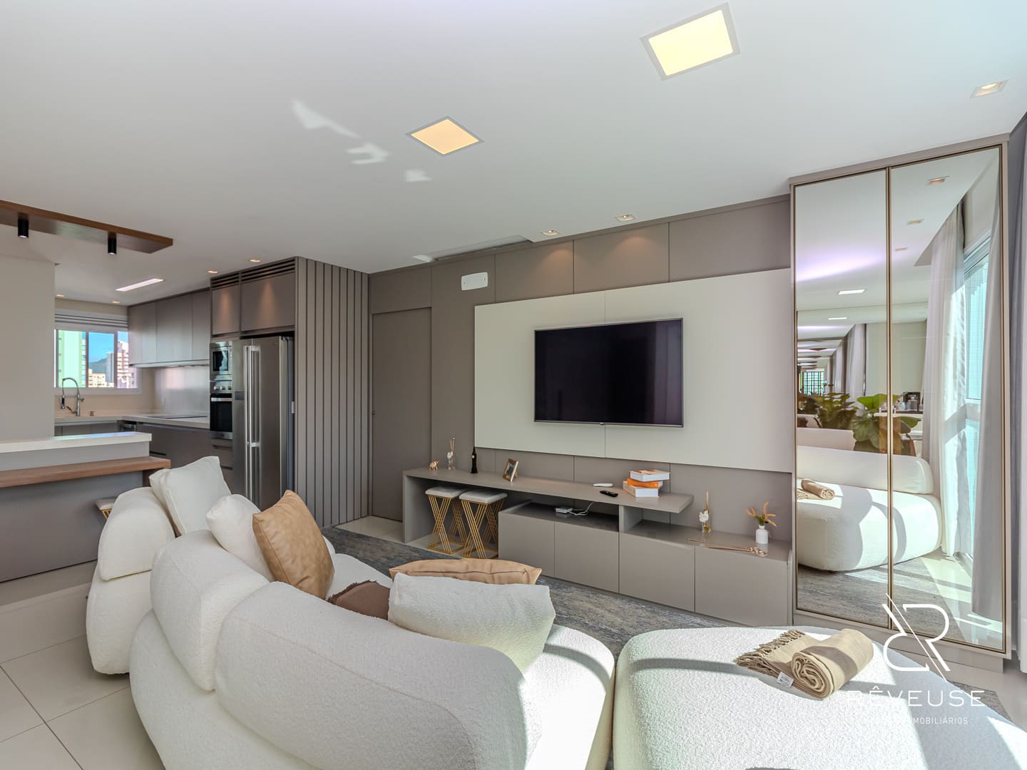 Apartamento no Falcon Tower em Balneário Camboriú