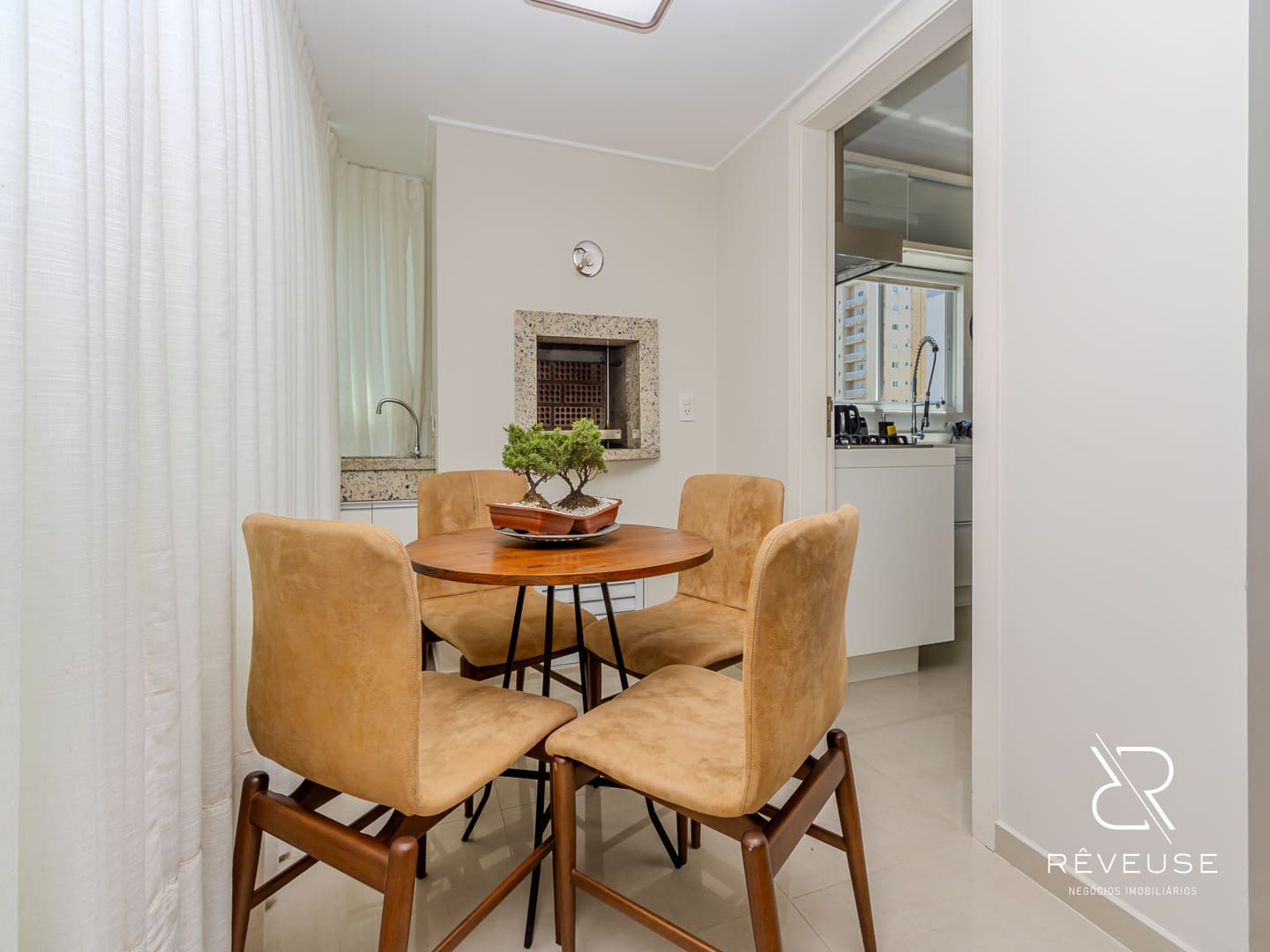 Apartamento no Edifício Henri Matisse em Balneário Camboriú — foto 3