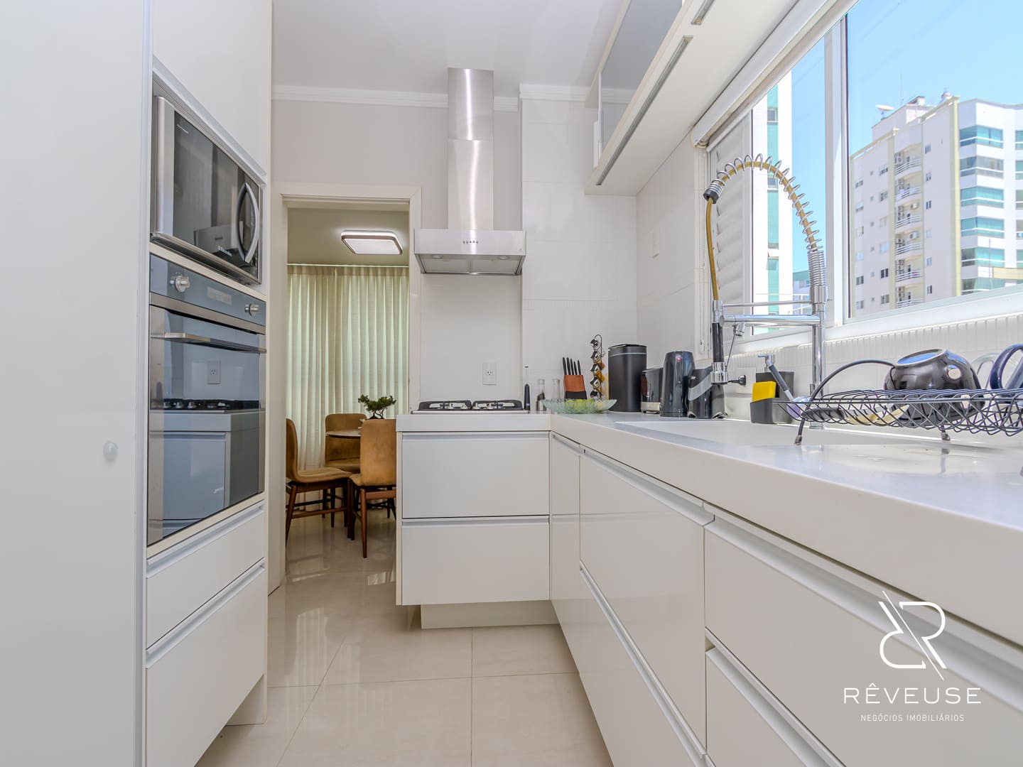 Apartamento no Edifício Henri Matisse em Balneário Camboriú — foto 2