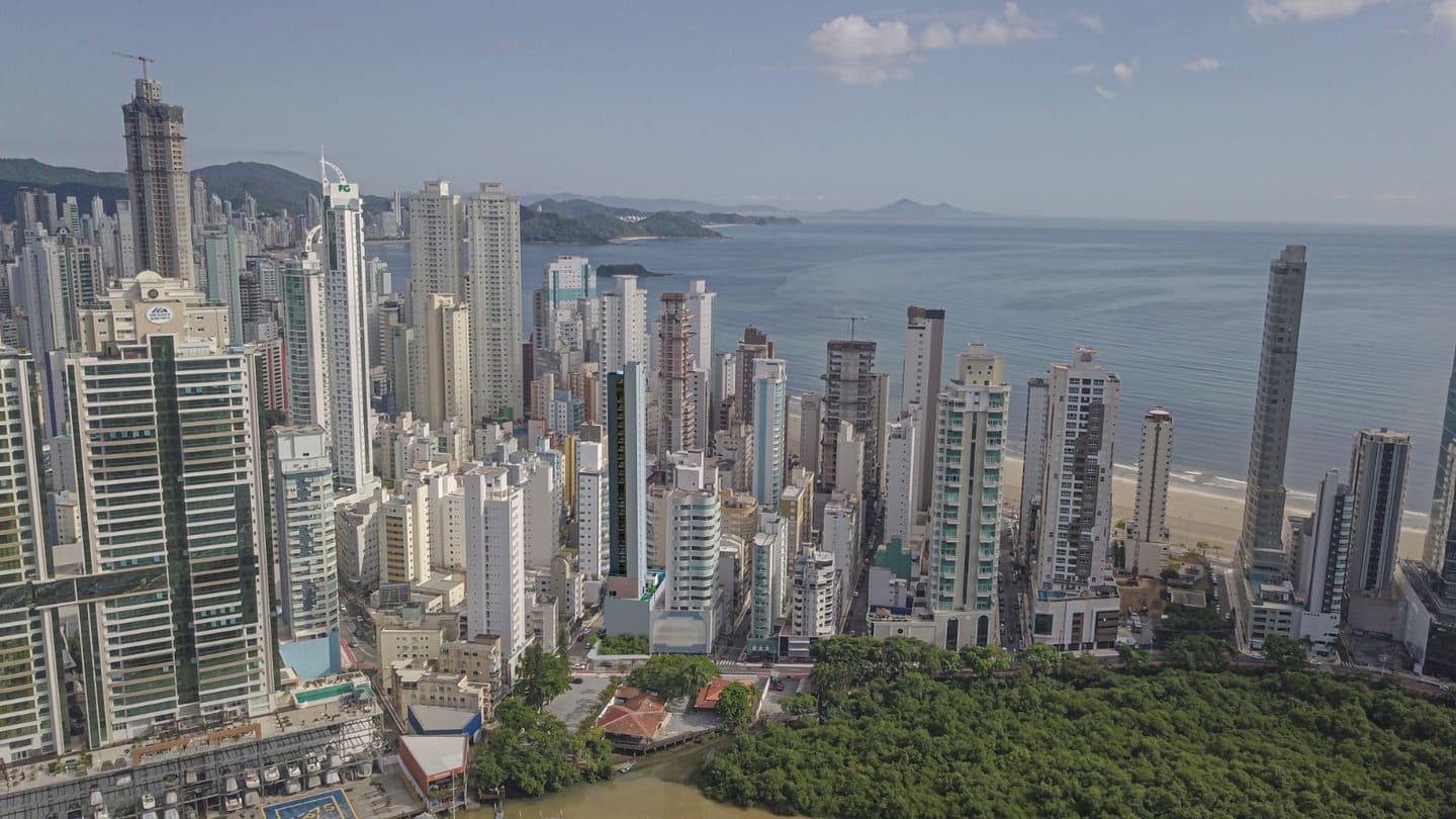 Apartamento no Edifício Magic Sun Home Resort em Balneário Camboriú — foto 7
