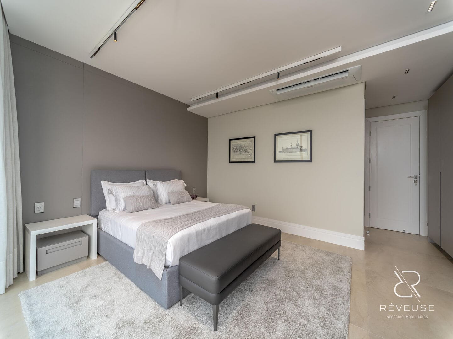 Apartamento no Edifício Pharos em Balneário Camboriú — foto 14