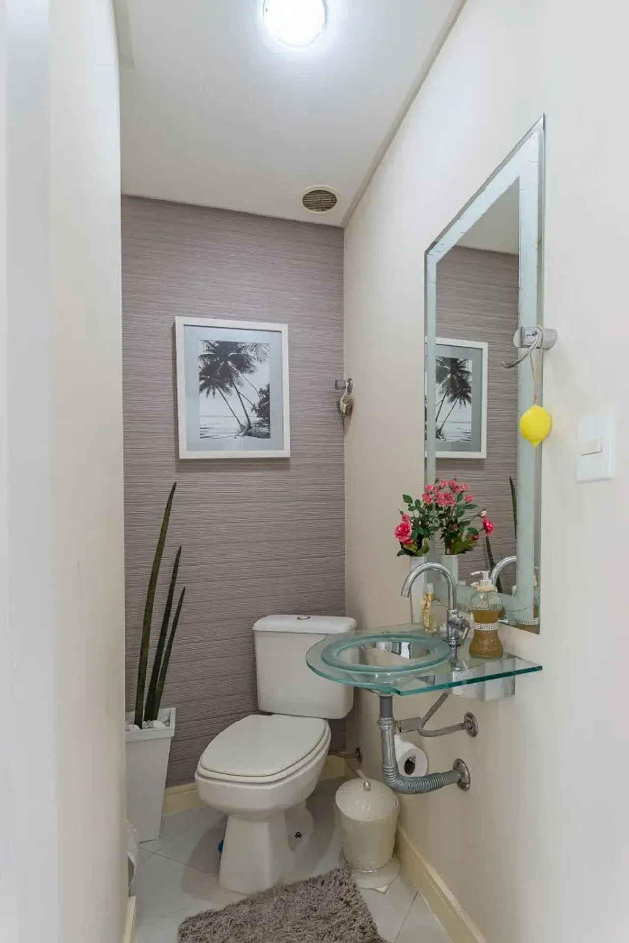 Apartamento no Edifício Residencial Petrópolis com 3 suítes em Balneário Camboriú — foto 1