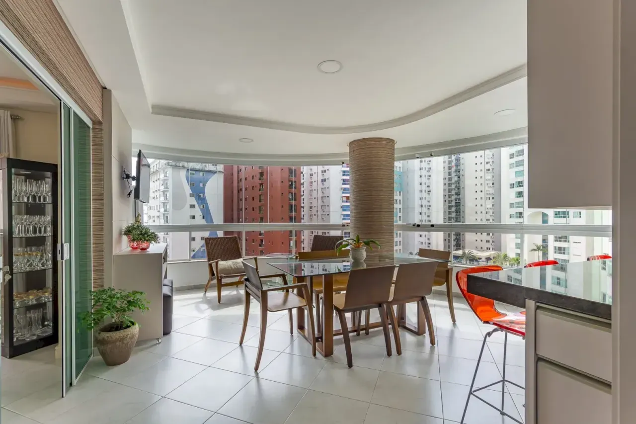 Apartamento no Edifício Residencial Petrópolis com 3 suítes em Balneário Camboriú — foto 7
