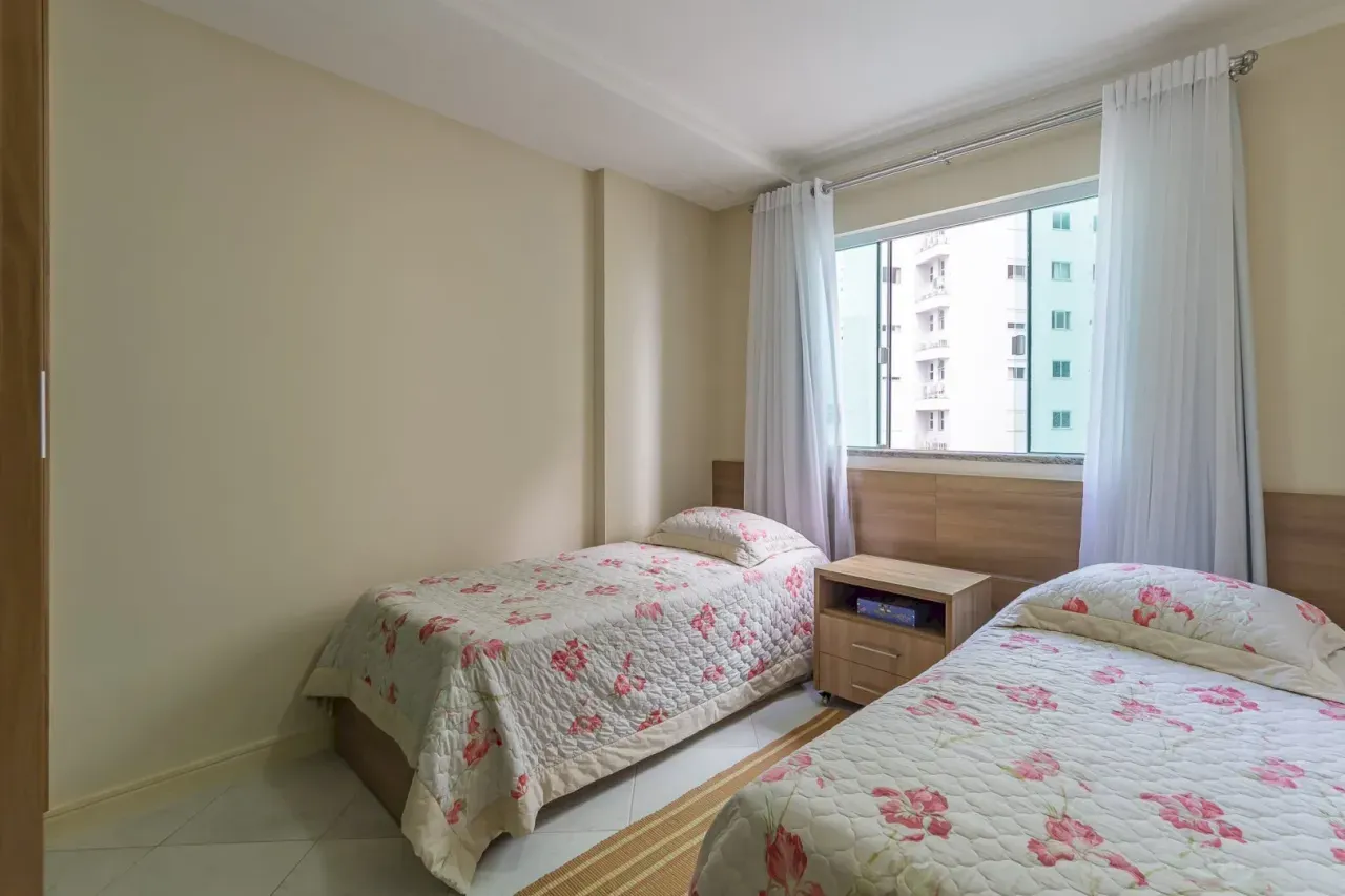 Apartamento no Edifício Residencial Petrópolis com 3 suítes em Balneário Camboriú — foto 20