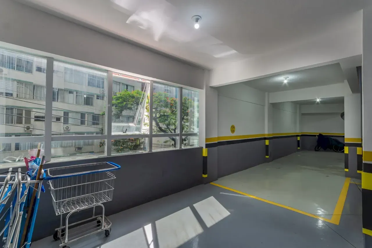 Apartamento no Edifício Residencial Petrópolis com 3 suítes em Balneário Camboriú — foto 23