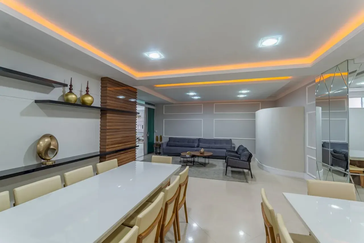 Apartamento no Edifício Residencial Petrópolis com 3 suítes em Balneário Camboriú — foto 24