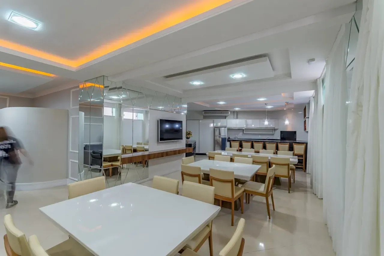 Apartamento no Edifício Residencial Petrópolis com 3 suítes em Balneário Camboriú — foto 25
