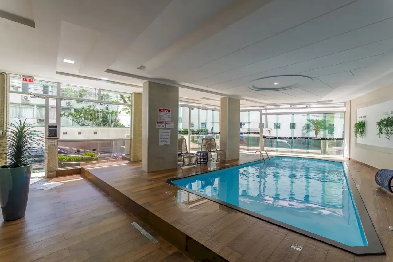 Apartamento no Edifício Residencial Petrópolis com 3 suítes em Balneário Camboriú — foto 30