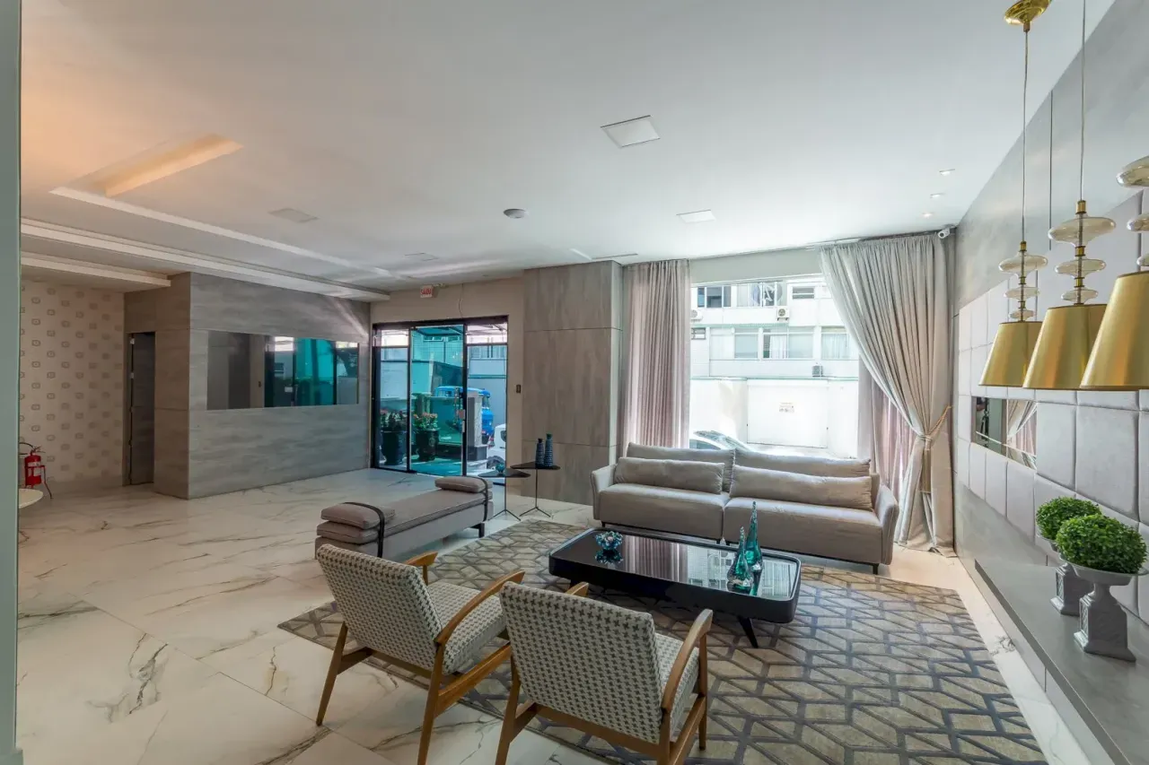 Apartamento no Edifício Residencial Petrópolis com 3 suítes em Balneário Camboriú — foto 34