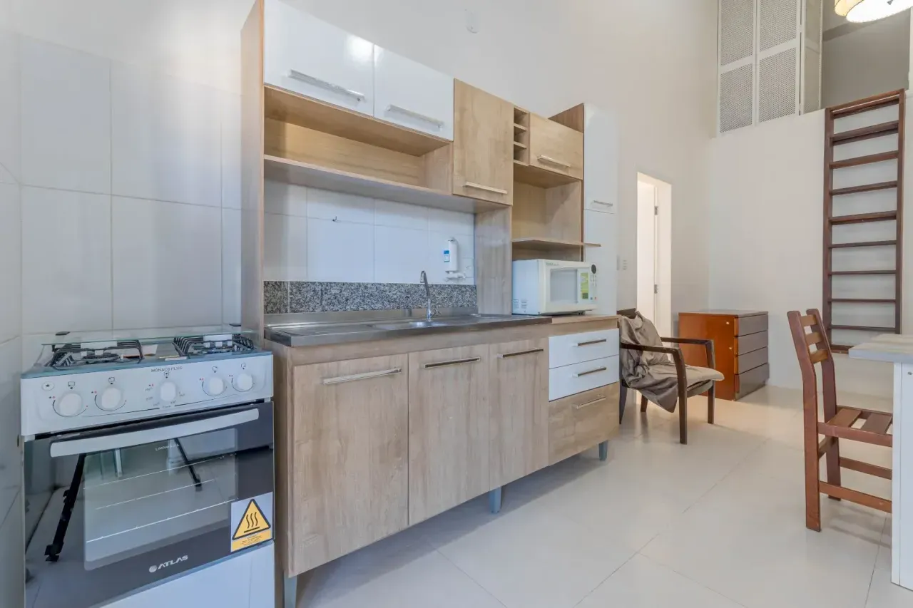 Apartamento com 4 dormitórios sendo 2 suítes e 2 vagas no Centro de Balneário Camboriú — foto 8
